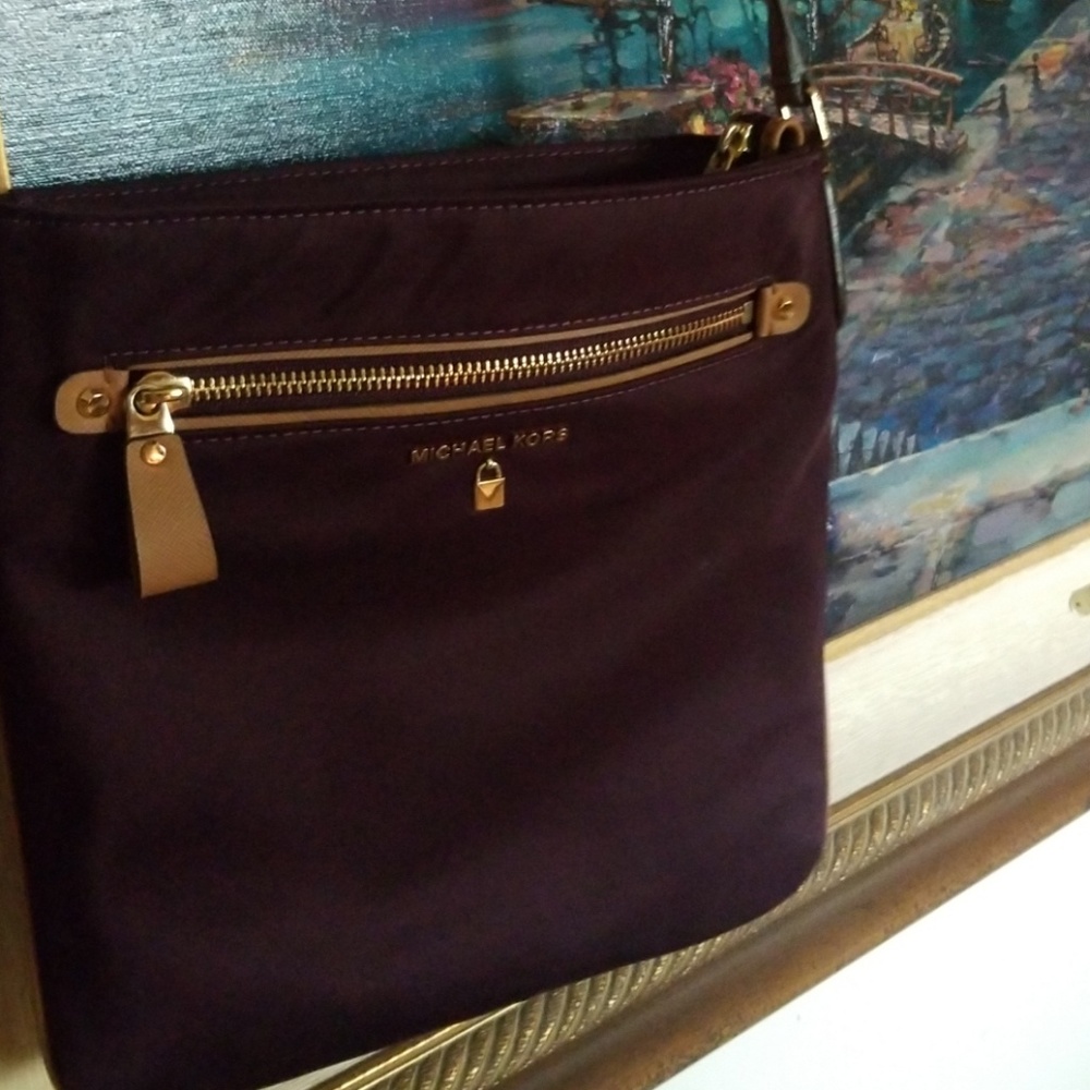 Michael Kors Side Body